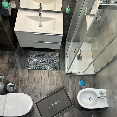 Roy's Holidays בית נופש