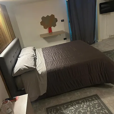 בית נופש Roy's Holidays נאפולי